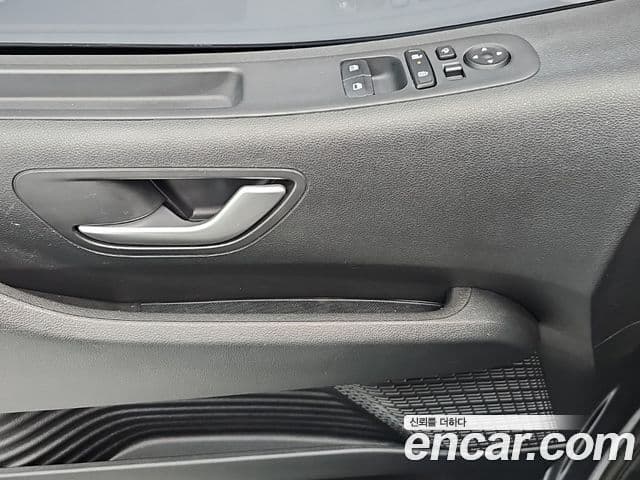 Hyundai Staria 2024 — ფოტო 14/18