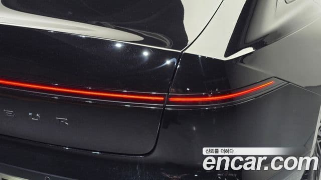 Hyundai Grandeur Hybrid 2025 — Photo 11/39