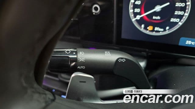 Hyundai Grandeur Hybrid 2025 — Photo 2/39