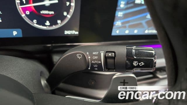 Hyundai Grandeur Hybrid 2025 — Photo 30/39