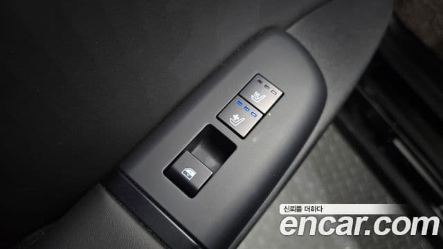 Hyundai Grandeur Hybrid 2025 — Photo 13/39