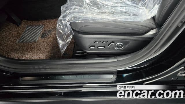 Hyundai Grandeur Hybrid 2025 — Photo 25/39