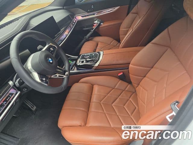 BMW 7 Series 2025 — Şəkil 7/8