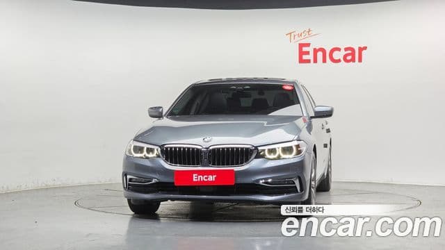 BMW 5 Series 2019 — ფოტო 2/20