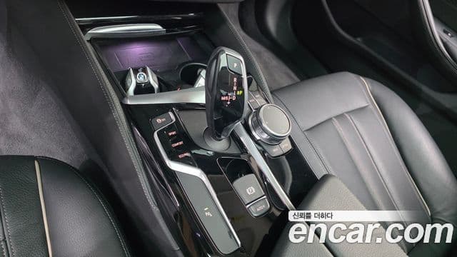 BMW 5 Series 2019 — ფოტო 7/20