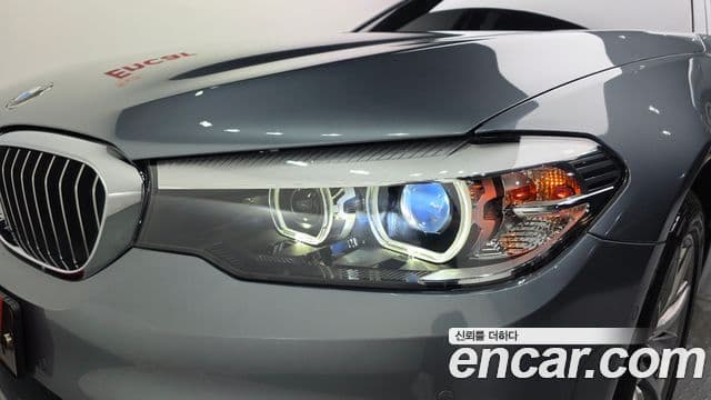 BMW 5 Series 2019 — Şəkil 20/34