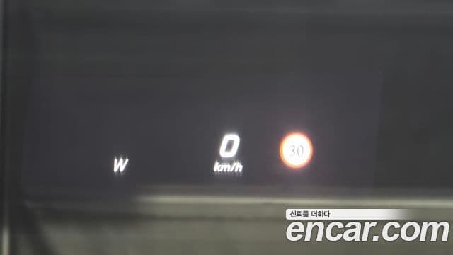 Mercedes-Benz E-Class 2018 — Şəkil 17/20