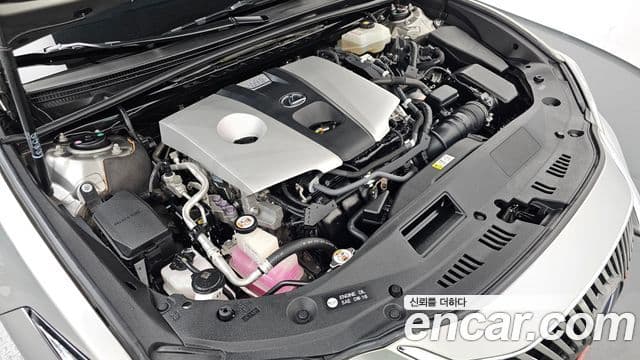Lexus ES300h 2019 — Şəkil 6/20