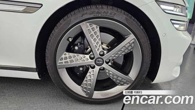 Genesis Electrified G80 2024 — ფოტო 5/20