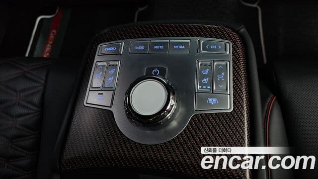 Genesis Electrified G80 2024 — ფოტო 18/20
