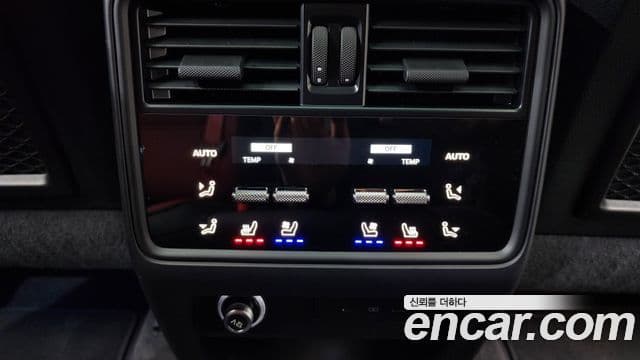 Porsche Cayenne 2024 — Photo 9/40
