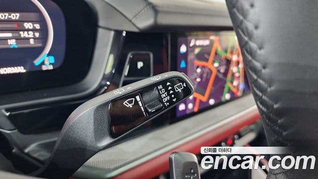 Porsche Cayenne 2024 — Photo 14/40