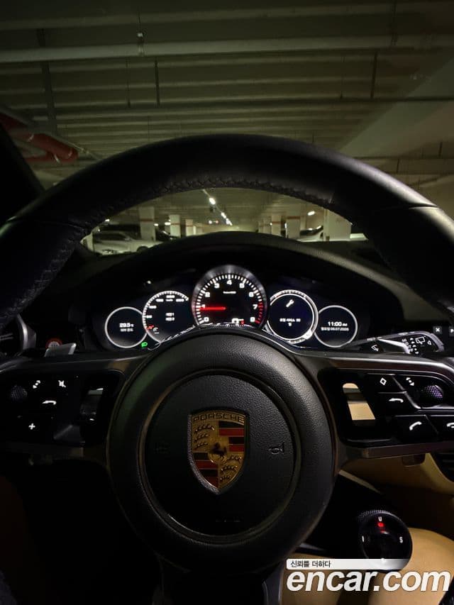Porsche Cayenne 2019 — фото 6 из 9