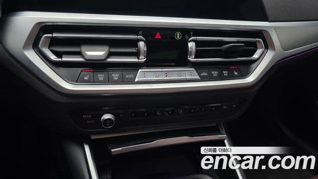 BMW 3 Series 2022 — Şəkil 17/20