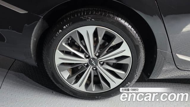 Kia K8 2022 — ფოტო 5/20