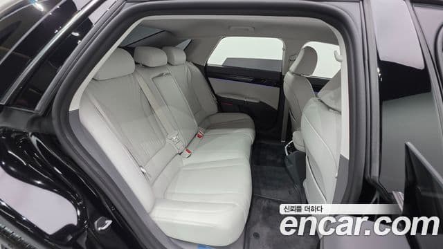 Hyundai Grandeur Hybrid 2023 — Şəkil 8/31