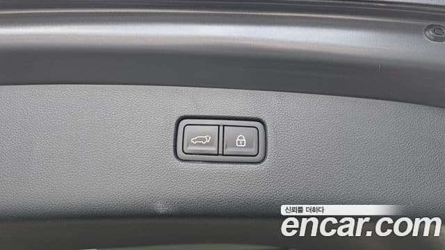 Genesis GV80 2021 — ფოტო 33/39