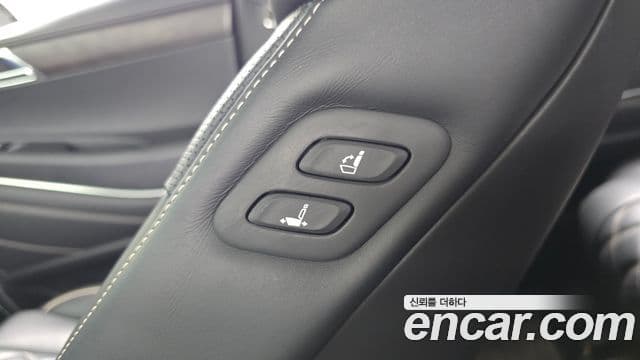 Genesis GV80 2021 — ფოტო 8/39