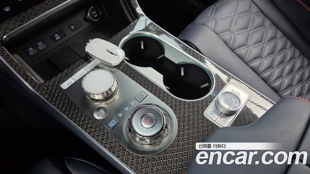 Genesis GV80 Coupe 2024 — Photo 21/35