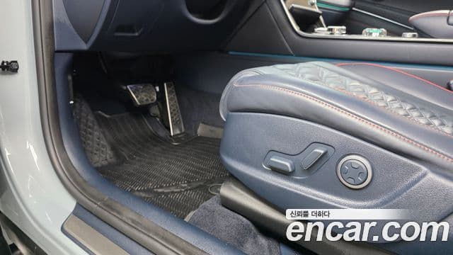 Genesis GV80 Coupe 2024 — Photo 30/35