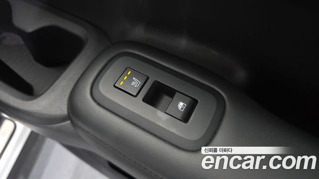 Hyundai Santa Fe 2023 — ფოტო 27/35