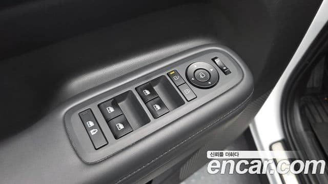 Hyundai Santa Fe 2023 — ფოტო 23/35