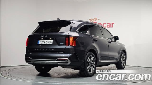 Kia Sorento 2022 — Фото 2/20