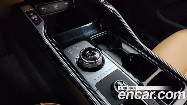 Kia Sorento 2022 — Фото 9/20