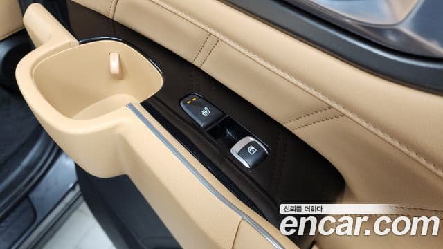 Kia Sorento 2022 — Фото 19/20
