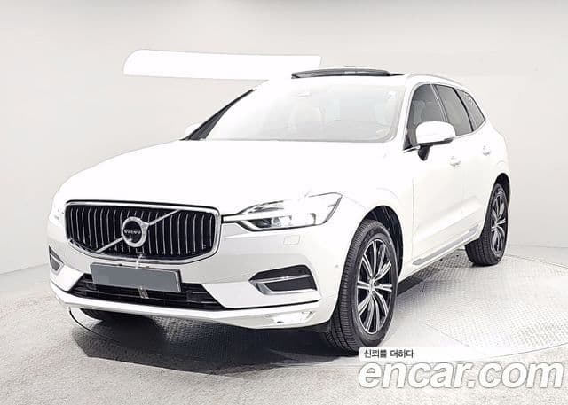 Volvo XC60 2019 — Photo 2/20