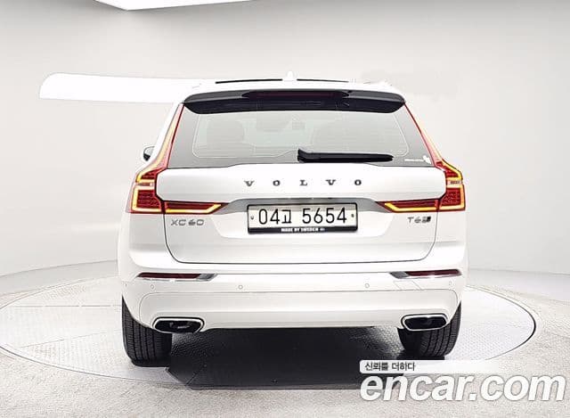 Volvo XC60 2019 — Photo 15/20