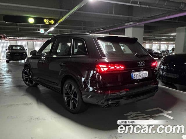 Audi Q7 2026 — Фото 2/6