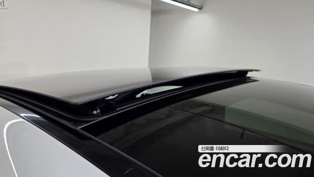 Mercedes-Benz E-Class 2025 — ფოტო 12/20