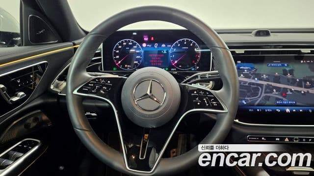 Mercedes-Benz E-Class 2025 — ფოტო 20/20