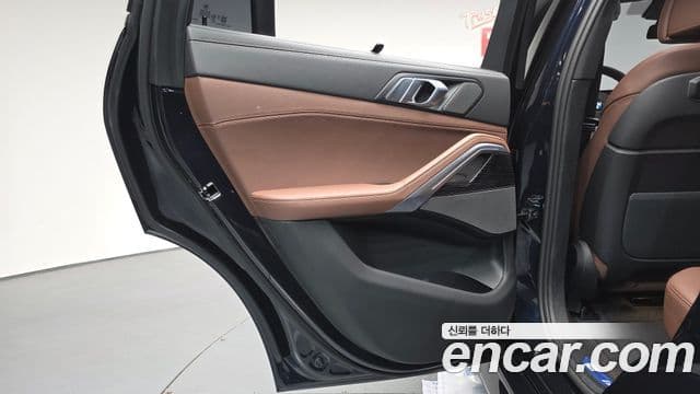 BMW X6 2025 — Photo 32/36