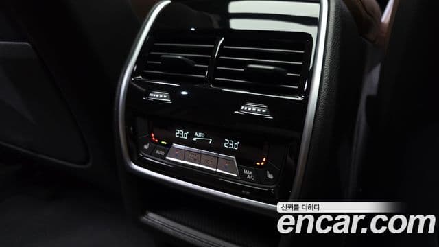 BMW X6 2025 — Photo 8/36