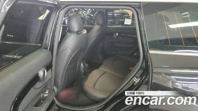 Mini Cooper Clubman 2023 — ფოტო 12/20