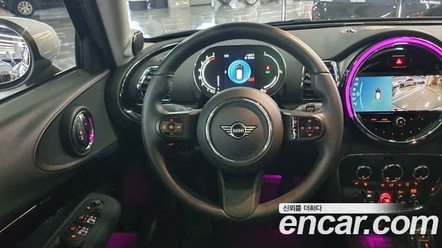 Mini Cooper Clubman 2023 — ფოტო 13/20