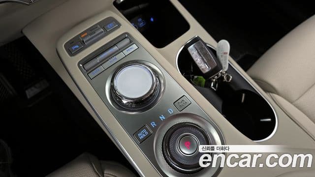 Genesis GV70 2024 — Şəkil 9/20