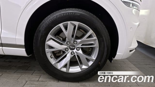 Genesis GV70 2024 — Photo 19/35