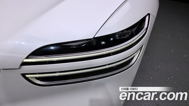 Genesis GV70 2024 — Photo 15/35