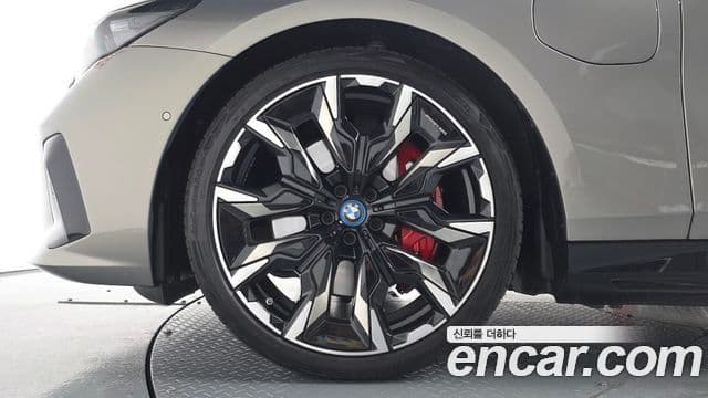 BMW 5 Series 2025 — Şəkil 5/20
