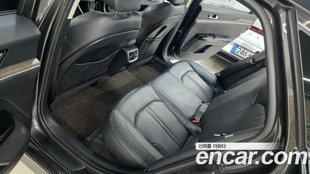 Kia K5 2021 — Şəkil 16/20