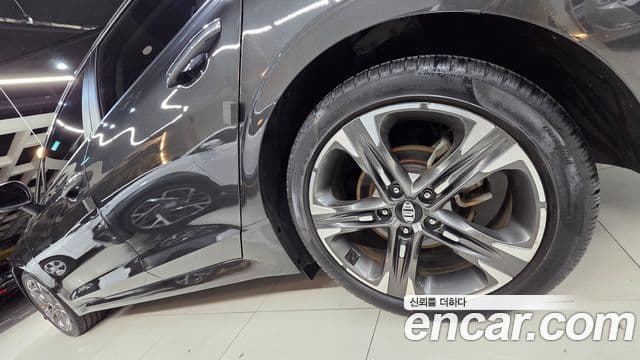 Kia K5 2021 — Şəkil 18/20