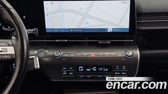 Hyundai Kona 2023 — Фото 14/20