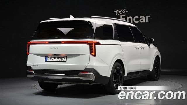 Kia Carnival 2024 — Фото 2/20