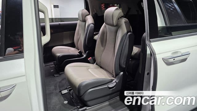 Kia Carnival 2024 — Фото 11/20