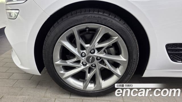 Genesis G70 2022 — ფოტო 5/20