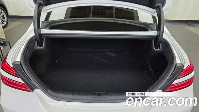 Genesis G70 2022 — ფოტო 20/20