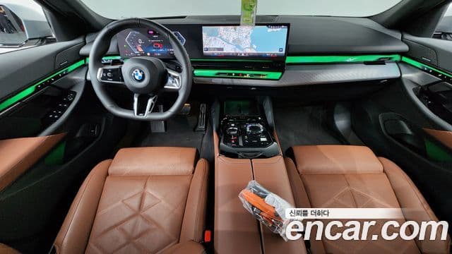 BMW 5 Series 2025 — Фото 9/20